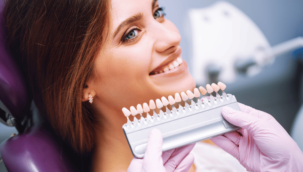 How to choose the best teeth whitening service?