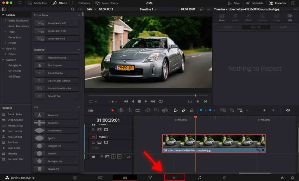 Interface of Davinci Resolve - the best way to blur the background in an image