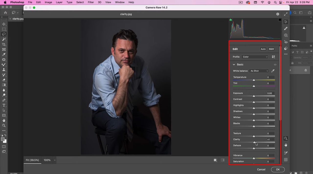 Interface showing how to make a blurry image clear in Photoshop by adjusting the clarity slider