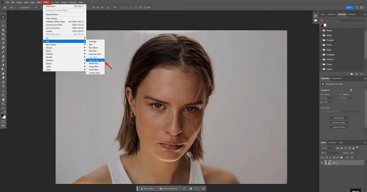 Interface showing how to add motion blur to the image in Photoshop