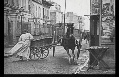 Scene from Le cheval emballé movie showing parallel editing